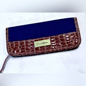 NWOT Samantha Brown Crocodile Embossed / Navy Tweed Passport Wallet Never Used!